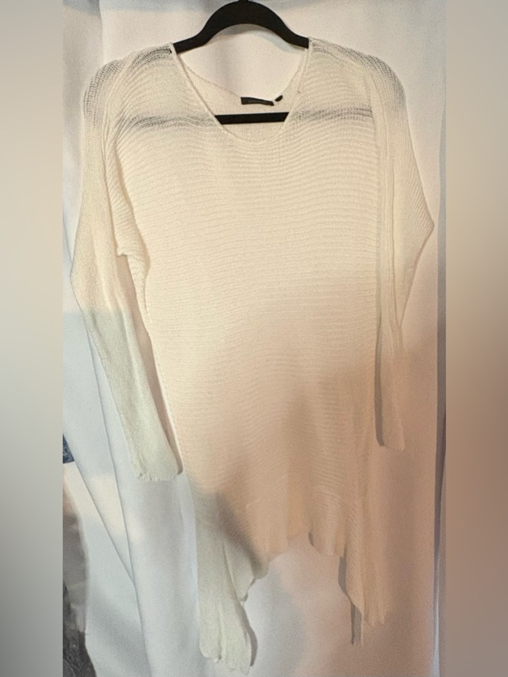 Animale Ivory V-Neck Lightweight Knit Sweater